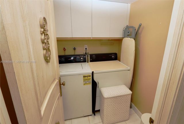 3530 Mystic Pointe Dr 2915, Aventura, FL 33180