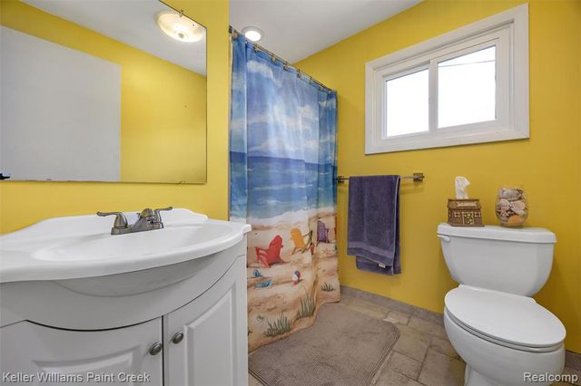 5153 Busch Avenue, Warren, MI 48091