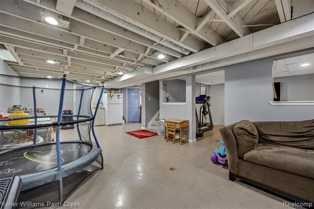5153 Busch Avenue, Warren, MI 48091