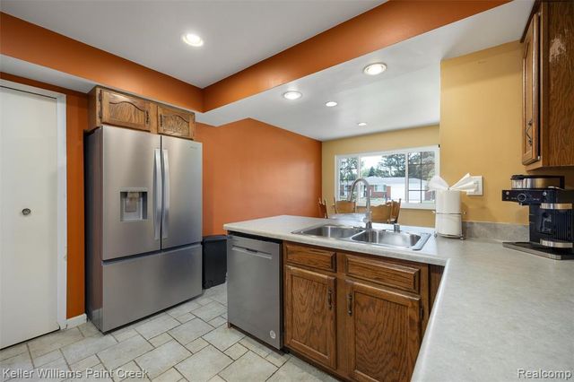 5153 Busch Avenue, Warren, MI 48091