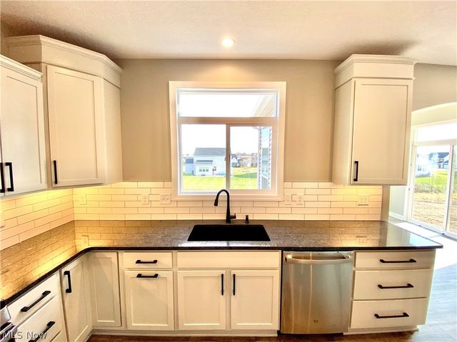 3450 Wicker Street NE, Uniontown, OH 44721