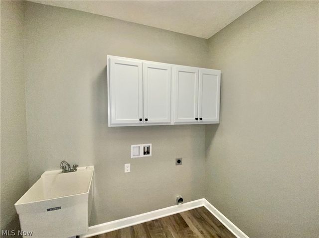 3450 Wicker Street NE, Uniontown, OH 44721