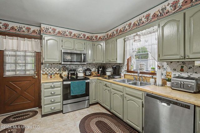 7695 Hummingbird Drive, Olive Branch, MS 38654