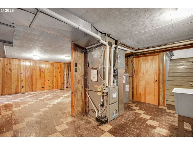 1909 Ne 49TH St, Vancouver, WA 98663