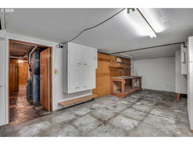 1909 Ne 49TH St, Vancouver, WA 98663