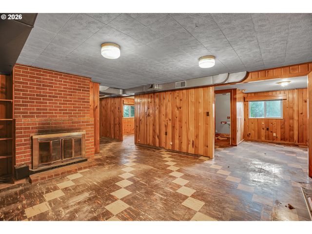 1909 Ne 49TH St, Vancouver, WA 98663