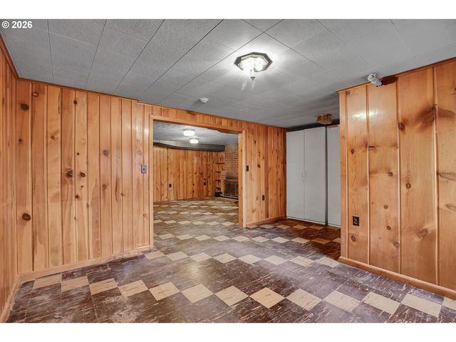 1909 Ne 49TH St, Vancouver, WA 98663