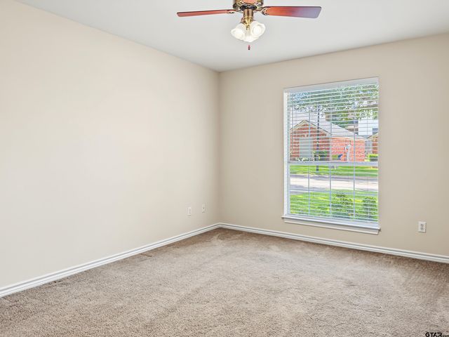 5401 Hollytree Dr, Unit 602, Tyler, TX 75703