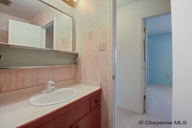 3240 FIR DR, Cheyenne, WY 82001