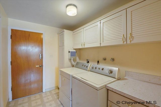 3240 FIR DR, Cheyenne, WY 82001
