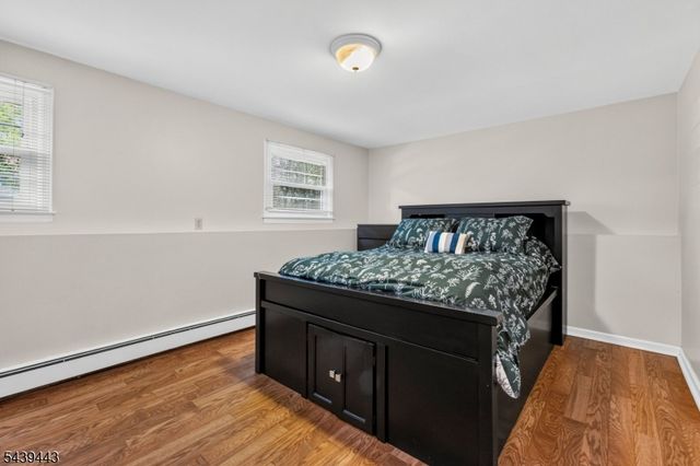 5 Drexel Ct, Parsippany-troy Hills Twp., NJ 07005