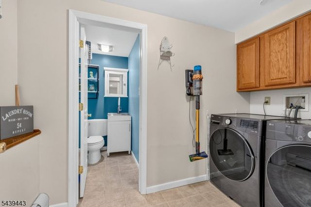 5 Drexel Ct, Parsippany-troy Hills Twp., NJ 07005