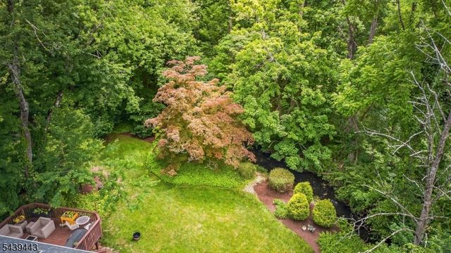 5 Drexel Ct, Parsippany-troy Hills Twp., NJ 07005