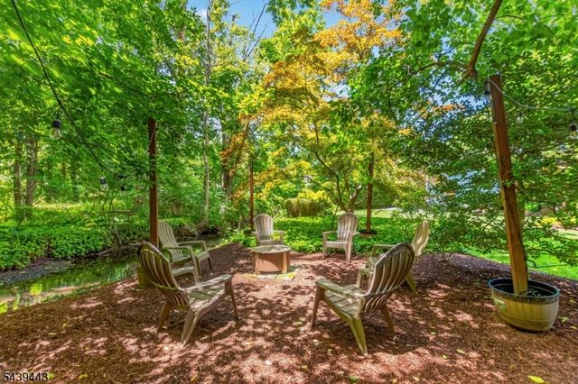 5 Drexel Ct, Parsippany-troy Hills Twp., NJ 07005