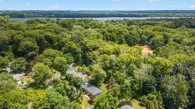 5 Drexel Ct, Parsippany-troy Hills Twp., NJ 07005