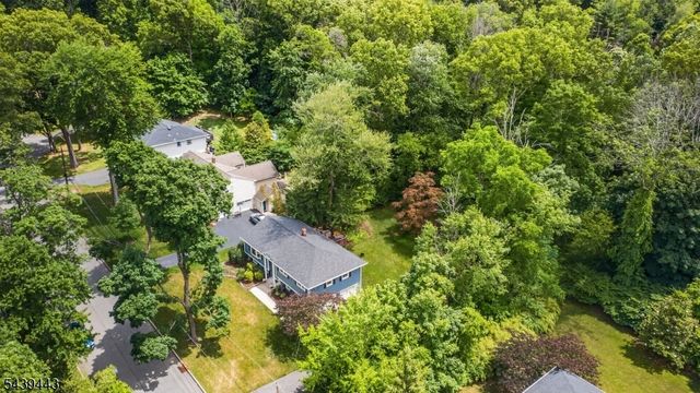 5 Drexel Ct, Parsippany-troy Hills Twp., NJ 07005