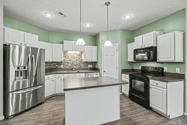 2047 Commons Circle, Batavia, OH 45103