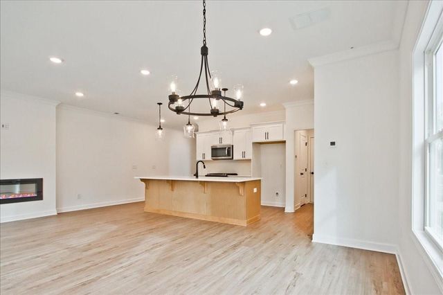 542 Feldspar Way, Lawrenceville, GA 30043