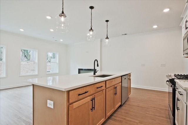 542 Feldspar Way, Lawrenceville, GA 30043