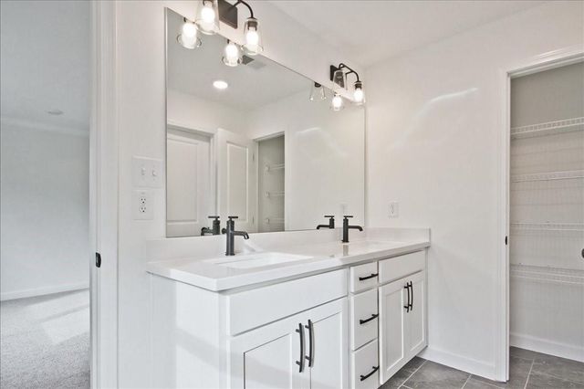542 Feldspar Way, Lawrenceville, GA 30043