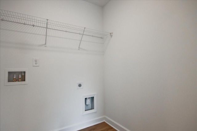 542 Feldspar Way, Lawrenceville, GA 30043