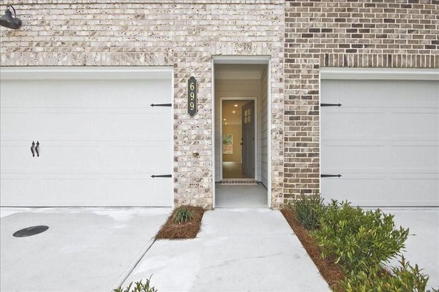 542 Feldspar Way, Lawrenceville, GA 30043