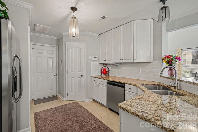 8609 Fox Chase Lane, Charlotte, NC 28269