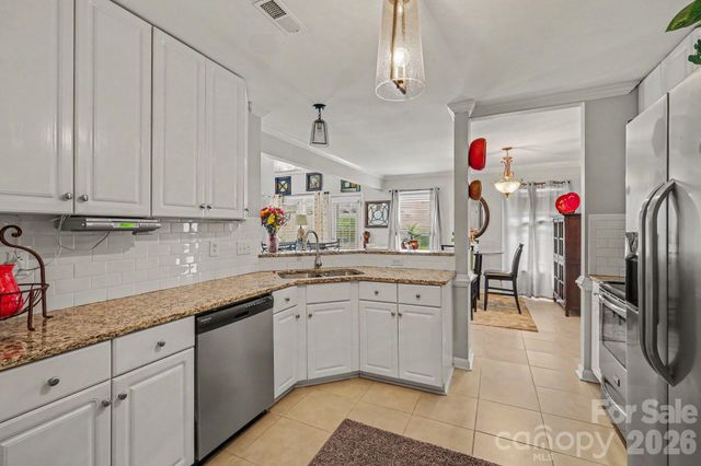 8609 Fox Chase Lane, Charlotte, NC 28269