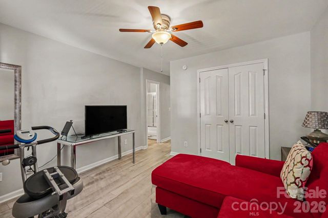 8609 Fox Chase Lane, Charlotte, NC 28269
