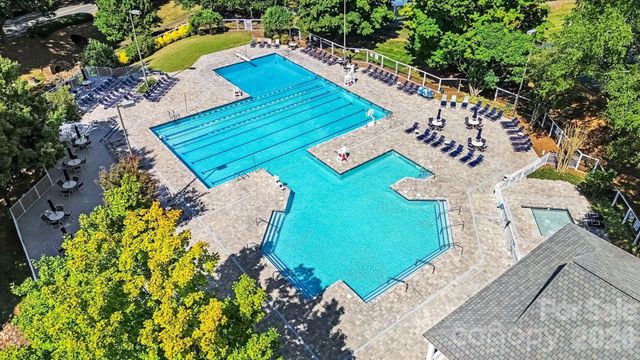 8609 Fox Chase Lane, Charlotte, NC 28269