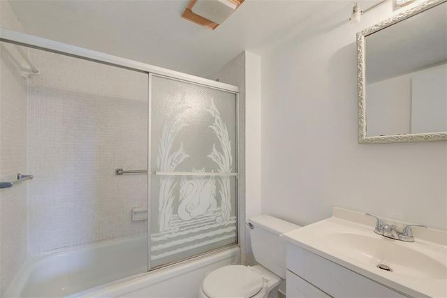 113 ROYAL PARK Drive 1H, Oakland Park, FL 33309