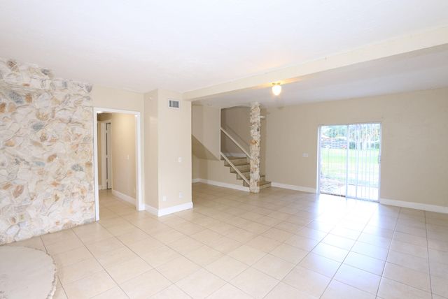 4916 Silver Oak Drive, Fort Pierce, FL 34982