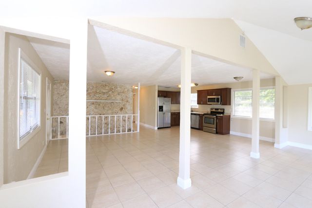 4916 Silver Oak Drive, Fort Pierce, FL 34982