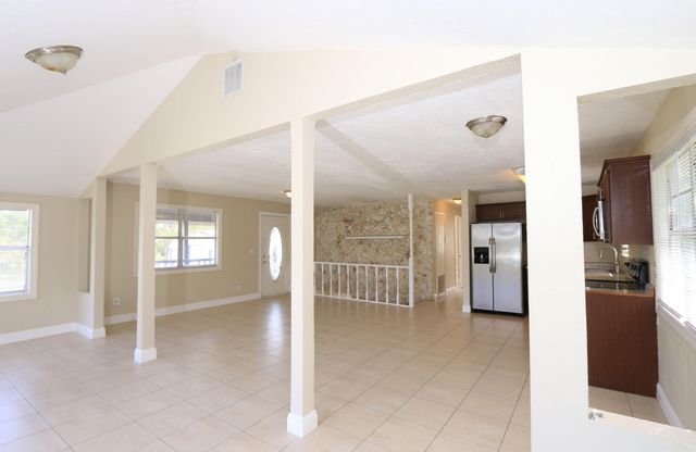 4916 Silver Oak Drive, Fort Pierce, FL 34982