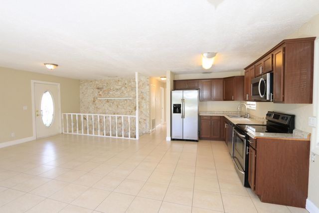 4916 Silver Oak Drive, Fort Pierce, FL 34982