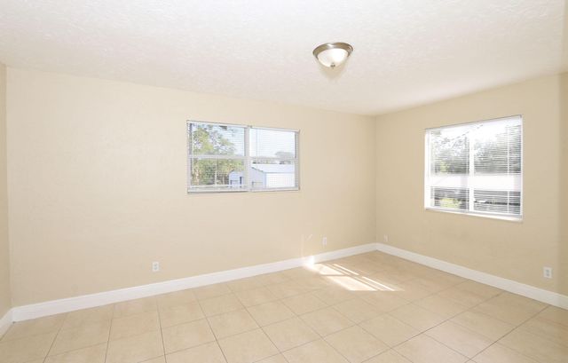 4916 Silver Oak Drive, Fort Pierce, FL 34982