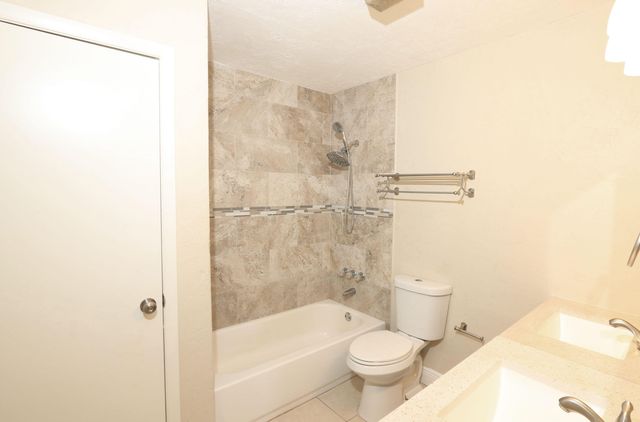 4916 Silver Oak Drive, Fort Pierce, FL 34982