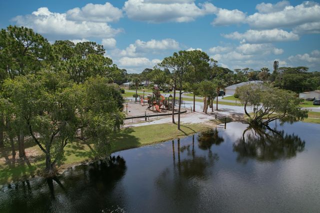 4916 Silver Oak Drive, Fort Pierce, FL 34982