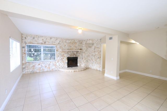 4916 Silver Oak Drive, Fort Pierce, FL 34982