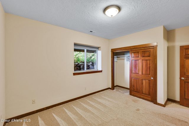 1709 S Steen Rd, Veradale, WA 99037