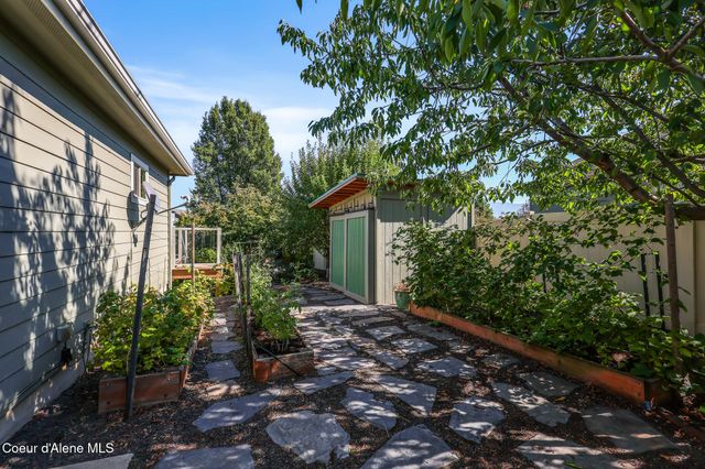 1709 S Steen Rd, Veradale, WA 99037