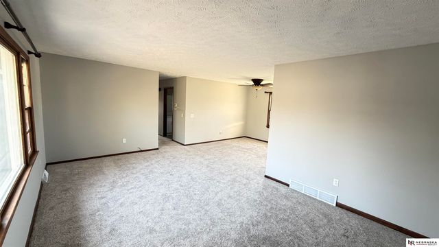 4312 N 85th Avenue Circle, Omaha, NE 68134