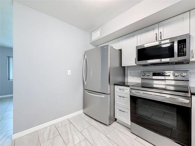 890 7TH AVENUE NE, Largo, FL 33770