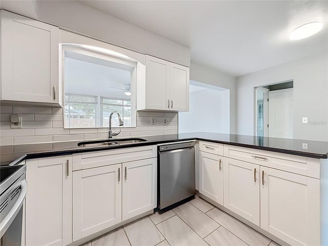 890 7TH AVENUE NE, Largo, FL 33770