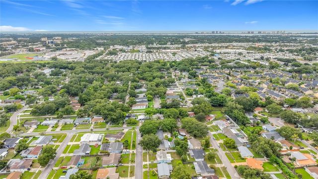 890 7TH AVENUE NE, Largo, FL 33770