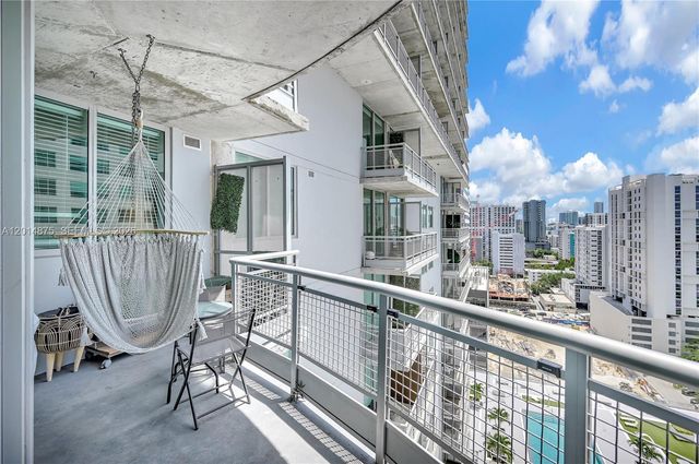 690 SW 1st Ct 1934, Miami, FL 33130