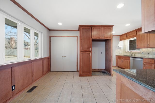 3505 E 70th Place, Tulsa, OK 74136