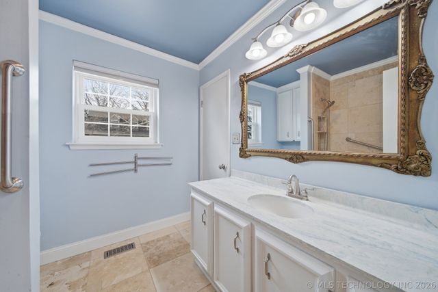 3505 E 70th Place, Tulsa, OK 74136