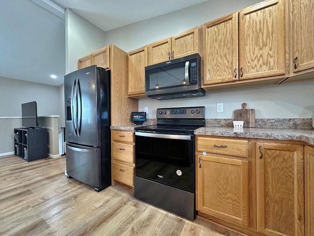 21 Roberts St, Burlington, ND 58722