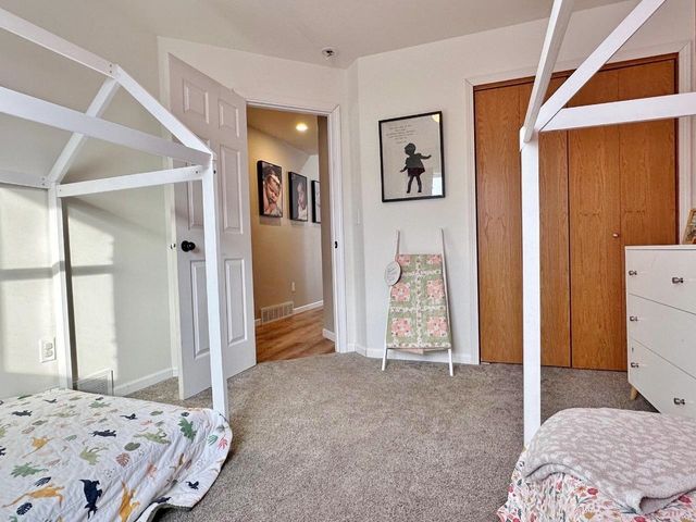 21 Roberts St, Burlington, ND 58722